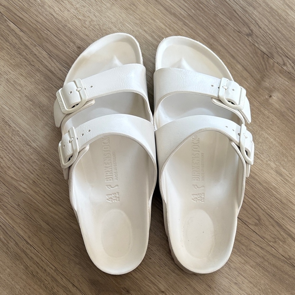 EUC Birkenstock sandals- Size 10-10.5